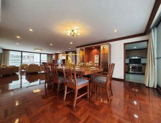 Large 3 Bedroom Apartment Near Em District in Phrom Phong