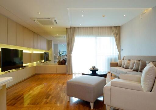 Luxury 2 Bed Serviced Apartment With Great Amenities in Sukhumvit 31