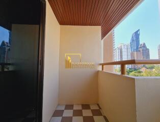 Spacious 3 Bedroom Apartment in Phrom Phong