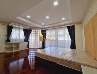 Spacious 3 Bedroom Apartment in Phrom Phong