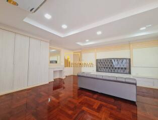 Spacious 3 Bedroom Apartment in Phrom Phong