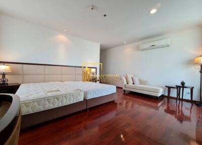 Very Spacious 3 Bedroom Serviced Apartment in Phrom Phong