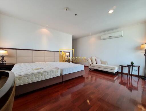 Very Spacious 3 Bedroom Serviced Apartment in Phrom Phong