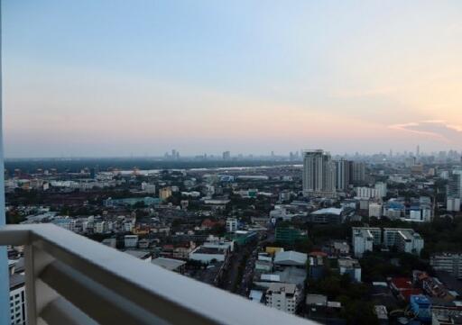 Le Luk Sky Walk  1 Bedroom Condo in W-District Phra Khanong