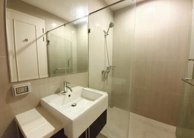 Villa Asoke  Modern 1 Bedroom Rental Property Near MRT