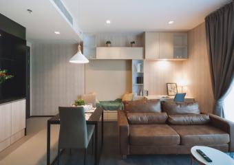 The Edge Sukhumvit 23  Modern 1 Bedroom Condo Near BTS Asoke