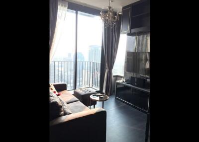 The Edge Sukhumvit 23  Modern 1 Bedroom Property Near BTS Asoke