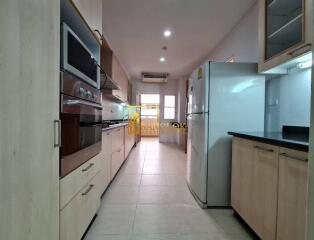 Very Spacious 2 Bedroom Apartment in Nana