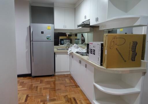 Baan Suanpetch  3 Bedroom Property Near Em District Phrom Phong