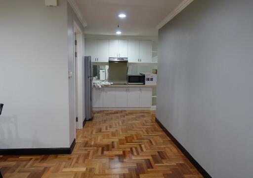 Baan Suanpetch  3 Bedroom Property Near Em District Phrom Phong