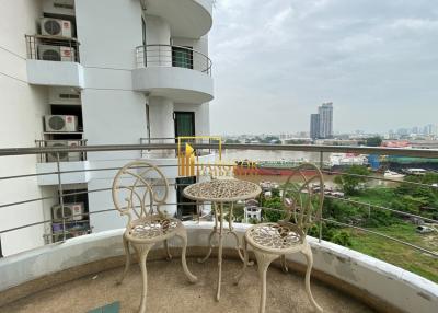 Supalai Casa Riva  Spacious 2 Bedroom in Sathorn For Rent
