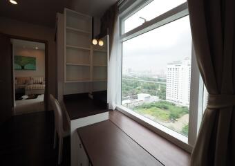 Circle Condominium  Fully Furnished 1 Bedroom Condo With City View