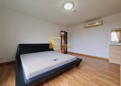 Renovated 2 Bedroom Asoke Apartment