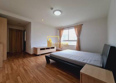 Renovated 2 Bedroom Asoke Apartment