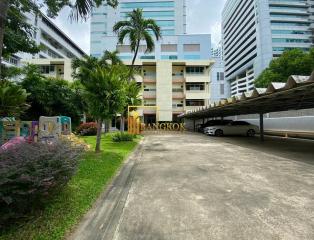 Comfortable 2 Bedroom Asoke Apartment