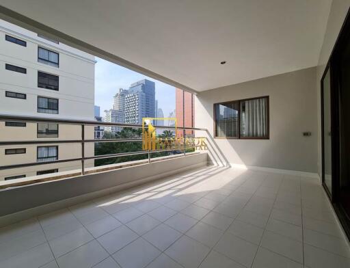 Very Spacious 3 Bedroom Apartment in Phrom Phong