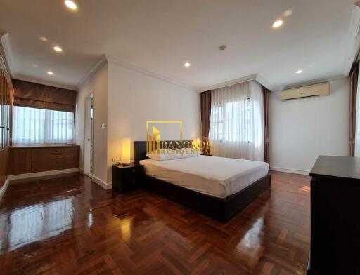 Very Spacious 3 Bedroom Apartment in Phrom Phong