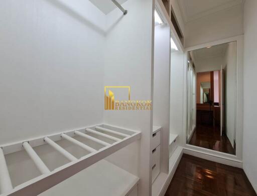 Very Spacious 3 Bedroom Apartment in Phrom Phong