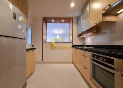 Very Spacious 3 Bedroom Apartment in Phrom Phong