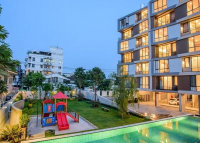 Very Modern 2 Bedroom Apartment in Ekkamai