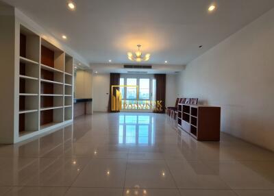 Very Spacious 3 Bedroom Apartment in Popular Thonglor