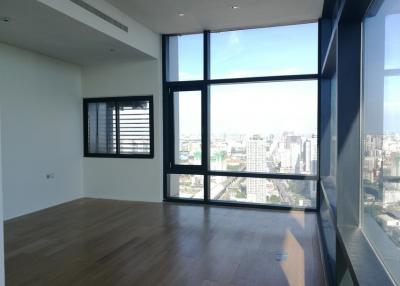 Circle Living Prototype  Unfurnished 3 Bedroom Condo For Rent Near MRT