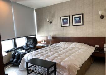 President Place  1 Bedroom Property in Shopping District