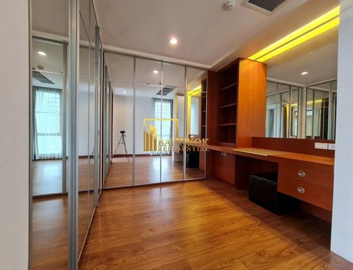 Very Spacious 4 Bedroom Apartment For Rent in Thonglor