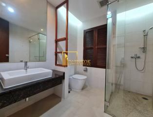 Very Spacious 4 Bedroom Apartment For Rent in Thonglor