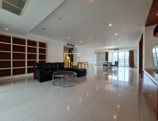 Very Spacious 4 Bedroom Apartment For Rent in Thonglor