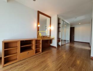 Very Spacious 4 Bedroom Apartment For Rent in Thonglor