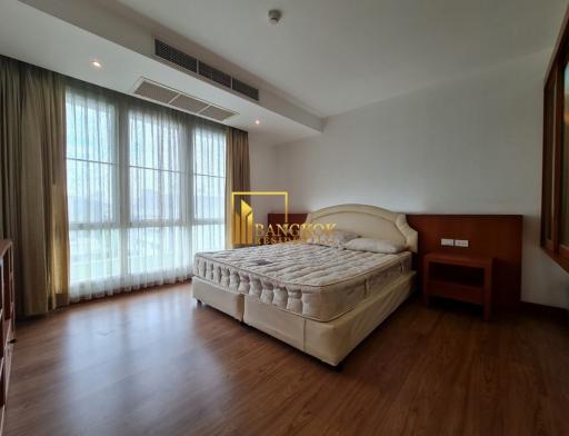 Very Spacious 4 Bedroom Apartment For Rent in Thonglor