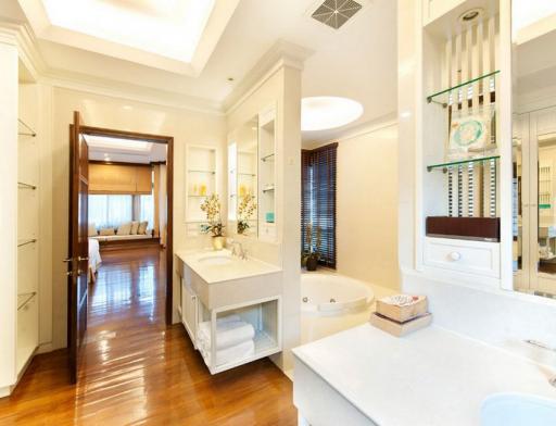 L&H Villa  Fully Furnished 4 Bedroom Luxury House in Sathorn