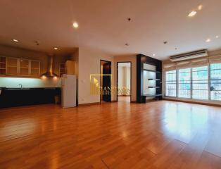 Citi Smart  Partially furnished 3 Bedroom Condo For Rent Near Asoke BTS Station
