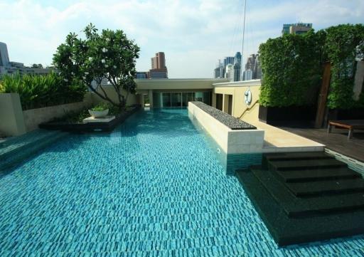 Preen  Modern 1 Bedroom Condo For Rent Near Phloenchit BTS