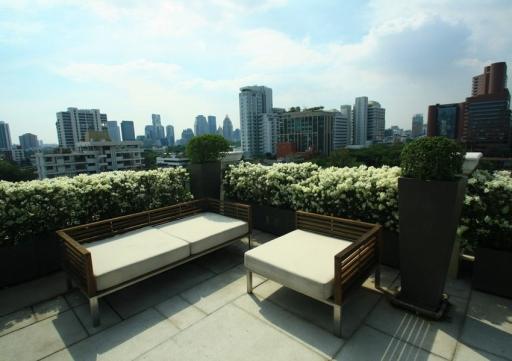 Preen  Modern 1 Bedroom Condo For Rent Near Phloenchit BTS