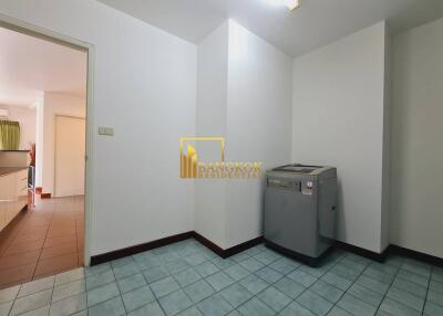 Furnished 3 Bedroom Apartment For Rent in Popular Thong Lo