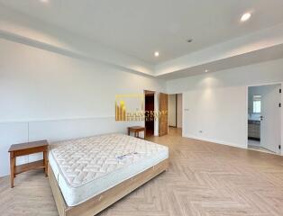 Very Spacious 4 Bedroom Apartment For Rent in Thonglor