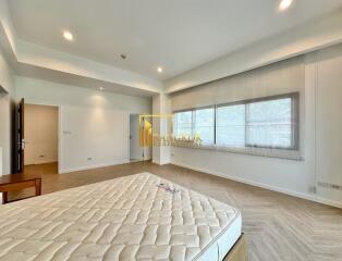 Very Spacious 4 Bedroom Apartment For Rent in Thonglor