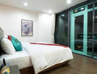 Wonderful 1 Bedroom Duplex Serviced Apartment in Ekkamai