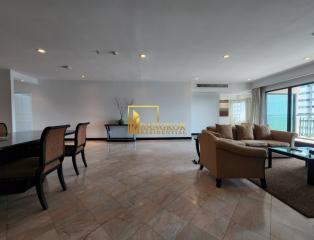 Spacious 3 Bedroom Serviced Penthouse Apartment in Sathorn