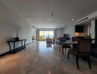 Spacious 3 Bedroom Serviced Penthouse Apartment in Sathorn