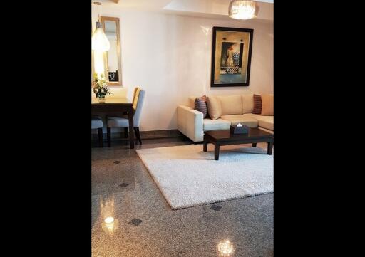 Well Equipped 1 Bedroom Serviced Apartment in Phra Khanong