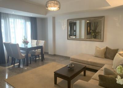 Spacious 1 Bedroom Serviced Apartment in Phra Khanong