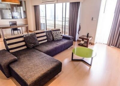 Spacious 3 Bedroom Apartment For Rent in Sukhumvit soi 8