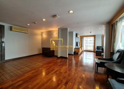 Superb 4 Bedroom Apartment in Vibrant Area