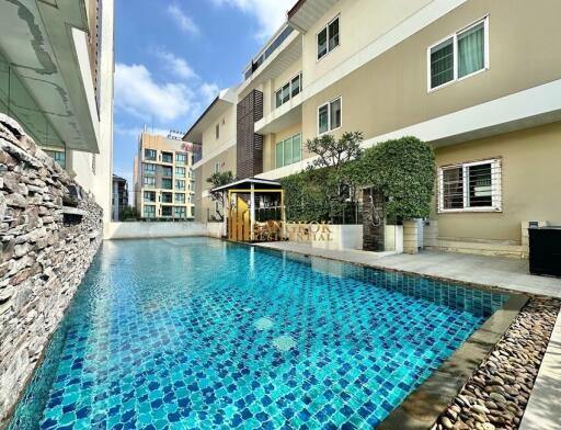 Beautiful 3 Bedroom Apartment in Ekkamai