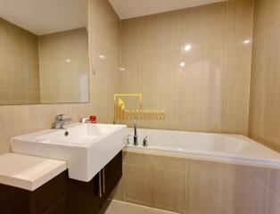 Villa Asoke  Elegant 2 Bedroom Duplex Condo Near MRT