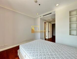 Pet Friendly 2 Bedroom Apartment For Rent Near MRT Khlong Toei