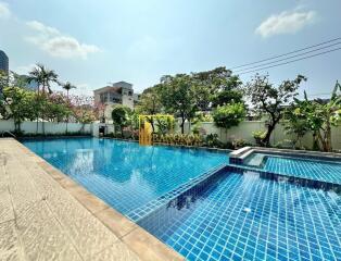 Pet Friendly 3 Bed Apartment For Rent Near MRT Khlong Toei